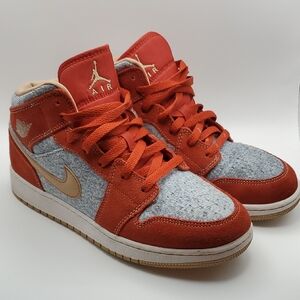 Nike Air Jordan 1 Mid - Youth Size 7Y / Womens Size 8.5